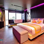 HANZ Friday Hotel 811 Le Hong Phong